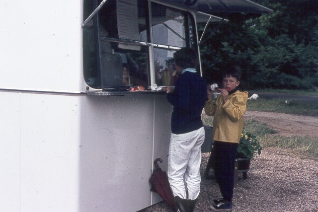 070.jpg